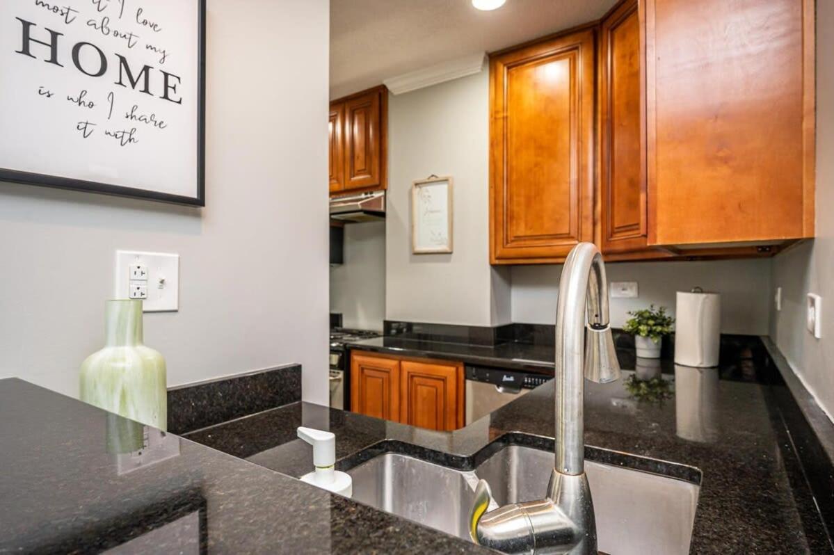 Villa Downtown! 24H Concierge! Private Balcony! 11K Atlanta Esterno foto